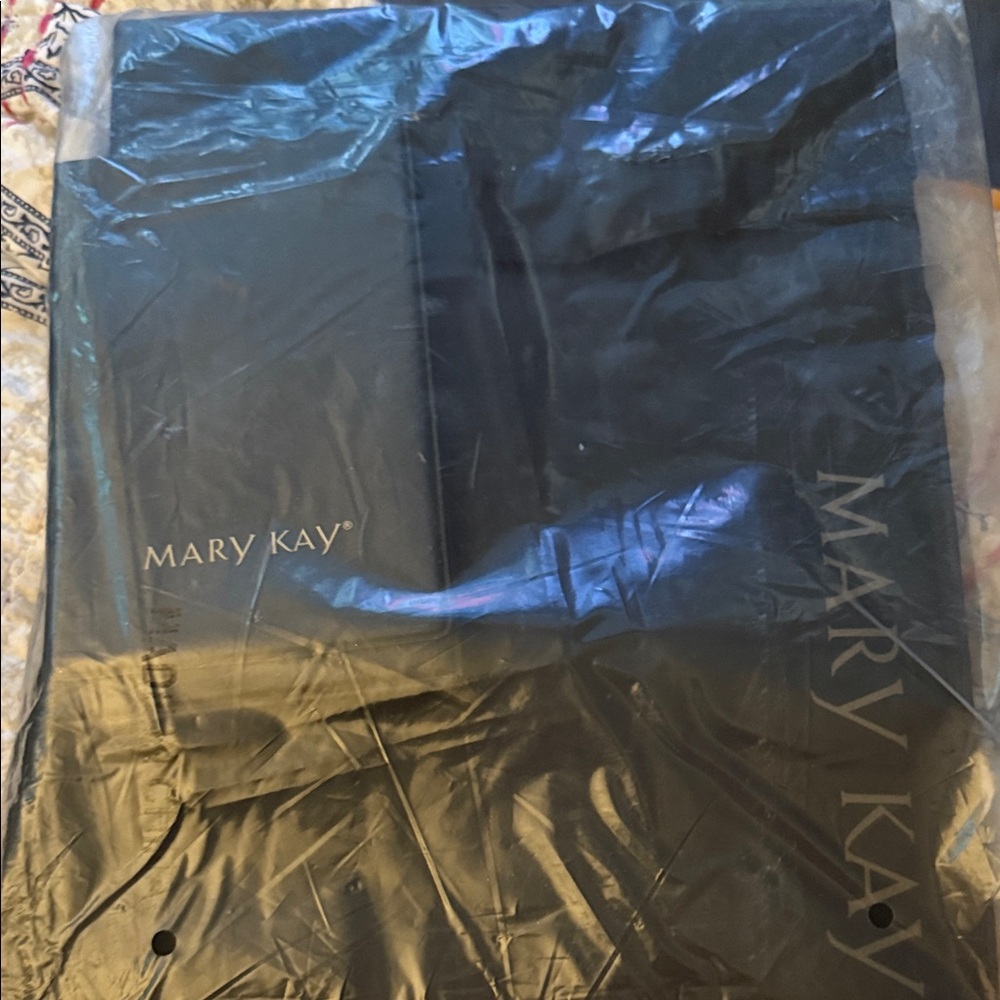 Mary Kay Elegant Black Carryall